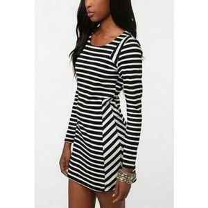 LONG SLEEVE DRESS | LUCCA COUTURE | SIZE: SMALL